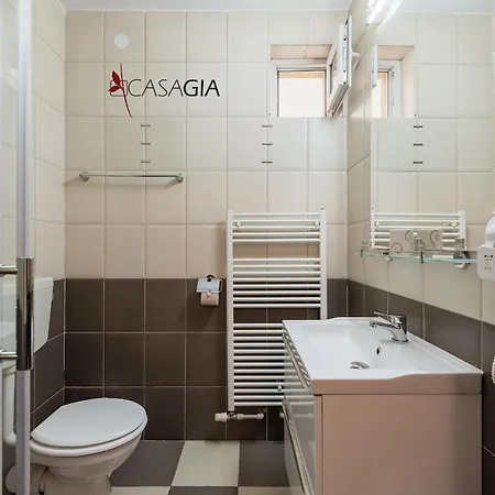 Konukevi Casa Gia 4*